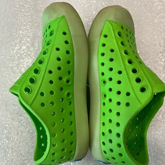 [8C/9C]Boy Summer 2 Pairs Sandal- Nike and Native - Picture 7 of 10